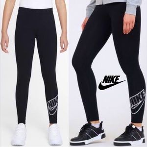 NIKE Sportswear Favorites Graphic Leggings